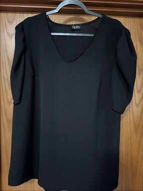Spin• V-Neck Black Puff-Sleeve Blouse